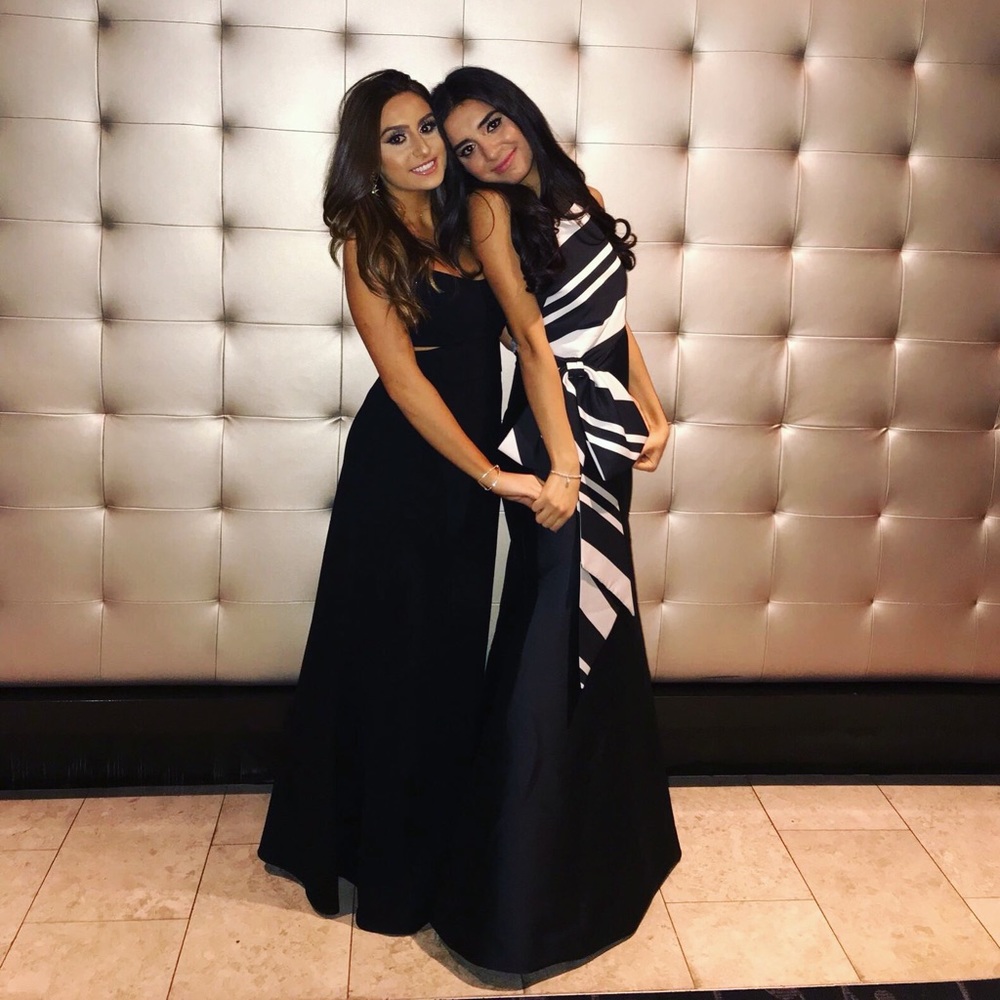 Meet your Posher, Mia